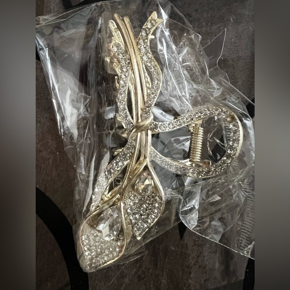 Super Elegant Embellished Hairpin to Enhance your Casual or Night Our Hair look main image 5
